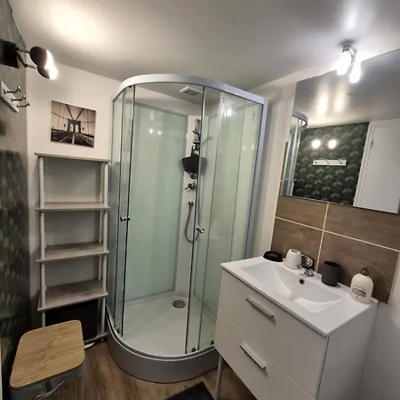 Independante 홈스테이